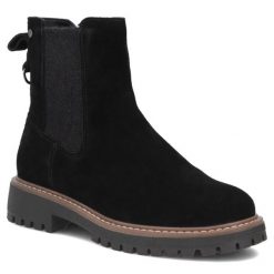 Skórzane botki damskie sztyblety czarne Filippo DBT7935. Czarne botki Filippo, bez wzorów, ze skóry, bez obcasa, bez zapięcia. Za 259.99 zł.