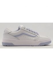 Vans Skórzane sneakersy w kolorze białym rozmiar: 44. Białe trampki Vans, bez wzorów, bez zapięcia. Za 215.45 zł.