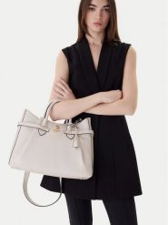 Guess Torebka 180235 Beżowy. Brązowe torebki klasyczne Guess, z aplikacjami, ze skóry, bez dodatków. Za 719.99 zł.