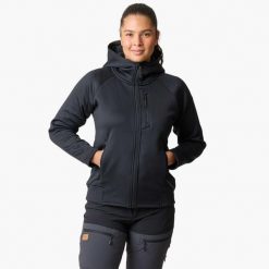 Bluza z kapturem Hiking damska Swedemount Lofoten Tech Stretch Hood wodoodporna. Czarne bluzy SWEDEMOUNT, bez wzorów, z kapturem. Za 329.99 zł.