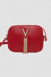 VALENTINO Czerwona torebka Divina Camera Bag. Czerwone kopertówki Valentino by Mario Valentino, bez wzorów, bez dodatków. W wyprzedaży za 164.99 zł.