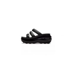 Klapki damskie Crocs Mega Crush Triple Strap. Czarne klapki Crocs, bez wzorów, z materiału, bez obcasa. Za 413.00 zł.