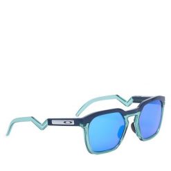 Okulary przeciwsłoneczne Oakley. Niebieskie okulary przeciwsłoneczne Oakley, bez wzorów. Za 799.99 zł.