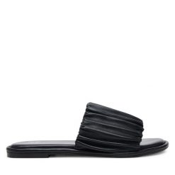 Klapki Bronx. Czarne klapki Bronx, bez wzorów, bez obcasa. Za 219.99 zł.