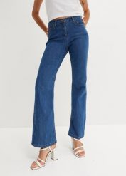 Dżinsy ze stretchem o kroju bootcut, mid waist. Niebieskie jeansy bonprix, bez wzorów. Za 79.99 zł.
