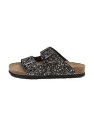 BABUNKERS Family Klapki w kolorze czarnym rozmiar: 40. Czarne klapki BABUNKERS Family, bez wzorów, z otwartym noskiem, bez obcasa. Za 119.12 zł.