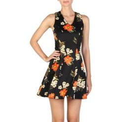 Guess Sukienka Damska M Czarny. Sukienki Guess. W wyprzedaży za 365.00 zł.