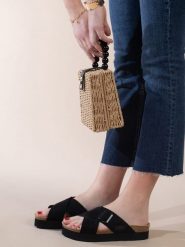 Sunbay Klapki "Iris" w kolorze czarnym rozmiar: 39. Czarne klapki Sunbay, bez wzorów, z otwartym noskiem, bez obcasa, na platformie. Za 46.95 zł.