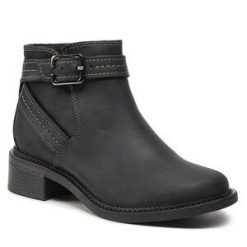 Botki Clarks. Czarne botki Clarks, bez wzorów, bez obcasa, na płaskiej podeszwie, bez zapięcia. Za 629.99 zł.