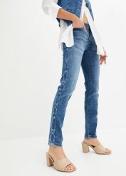 Dżinsy SKINNY ze stretchem, mid waist. Niebieskie jeansy bonprix, z aplikacjami. Za 149.99 zł.