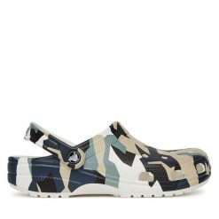 Klapki Crocs. Zielone klapki Crocs, bez wzorów, bez obcasa. Za 209.99 zł.