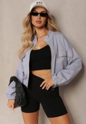 Szara Bluza Bomberka na Zamek Błyskawiczny z Ozdobnymi Kieszeniami Alprea. Szare bluzy Renee, na lato, l, bez wzorów, bez kaptura. Za 59.99 zł.
