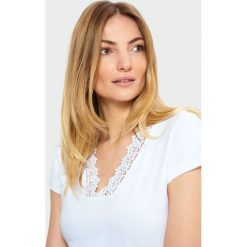 Bawełniany top z koronką. Topy Greenpoint. Za 49.99 zł.