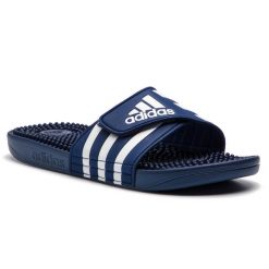 Klapki adidas. Niebieskie klapki Adidas, bez wzorów, bez obcasa. Za 89.99 zł.