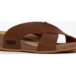 Sunbay Klapki "Brisbane" w kolorze brązowym na koturnie rozmiar: 36. Brązowe klapki Sunbay, bez wzorów, z otwartym noskiem, bez obcasa, na koturnie. Za 176.95 zł.