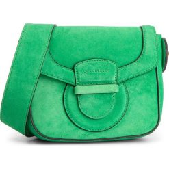 Torebka COCCINELLE - DS1 Vega Suede E1 DS1 55 01 01 Alien Green G05. Zielone listonoszki Coccinelle, bez wzorów, ze skóry, bez dodatków. W wyprzedaży za 599.00 zł.