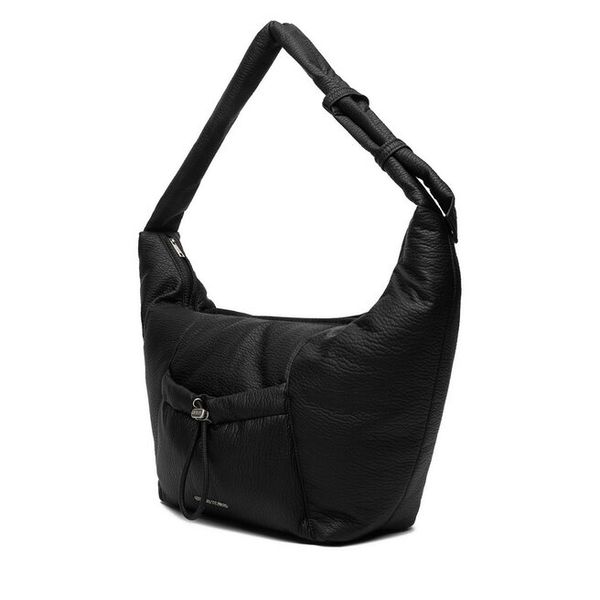 Torebka Guess Jeans. Czarne torebki klasyczne Guess Jeans, z aplikacjami, z jeansu, bez dodatków. Za 196.99 zł.