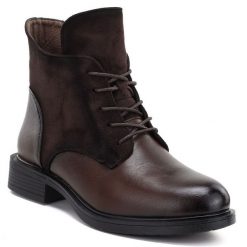 Botki damskie ocieplane brązowe eVento 26BT02-590. Brązowe botki eVento, bez wzorów, ze skóry ekologicznej, bez obcasa, bez zapięcia. Za 149.99 zł.