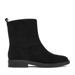 Botki Lasocki. Czarne botki Lasocki, bez wzorów, bez obcasa, na płaskiej podeszwie, bez zapięcia. Za 269.99 zł.