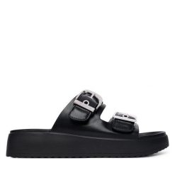 Klapki Tamaris. Czarne klapki Tamaris, bez wzorów, bez obcasa. Za 299.99 zł.
