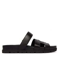 Klapki Guess. Czarne klapki Guess, z aplikacjami, bez obcasa. Za 459.99 zł.