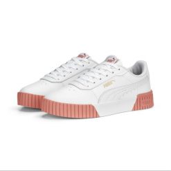 Buty do chodzenia damskie Puma Carina 2.0. Białe obuwie sportowe Puma, ze skóry, bez zapięcia, trekkingowe. Za 155.62 zł.