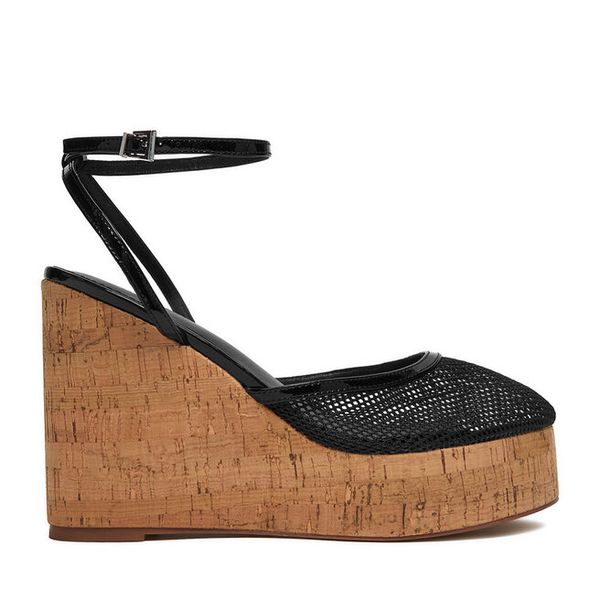 Sandały Badura. Czarne sandały Badura, bez wzorów, bez obcasa, na koturnie, bez zapięcia. Za 249.99 zł.