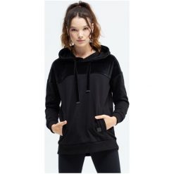 Feewear Bluza Z Kapturem Losti , czarny, rozmiar M. Czarne bluzy Feewear, m, bez wzorów, z bawełny, z kapturem. W wyprzedaży za 103.99 zł.