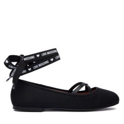 Baleriny LOVE MOSCHINO. Czarne baleriny Love Moschino, bez wzorów, bez obcasa. Za 859.99 zł.