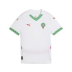 Młodzieżowa koszulka wyjazdowa Maroko 2025 PUMA White Fast Green Red. Biała bluzki Puma, m, bez wzorów, młodzieżowe, bez kołnierzyka, bez ramiączek. Za 320.50 zł.