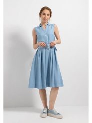 More & More Sukienka w kolorze błękitnym rozmiar: 34. Niebieskie sukienki More & More, bez wzorów, z tkaniny, bez kołnierzyka, bez ramiączek, midi. Za 137.45 zł.