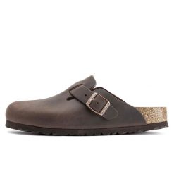Klapki Birkenstock Boston Leoi Dorosłych. Brązowe klapki Birkenstock, bez wzorów, z materiału, bez obcasa. Za 939.99 zł.