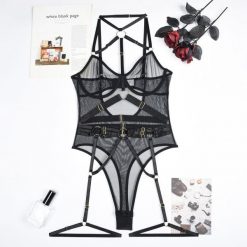 Body z kontrastowymi paseczkami na co dzień i okazje Roxine. Czarne body Intica, l, bez wzorów. Za 129.00 zł.