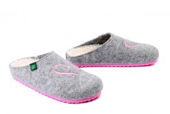 DR. BRINKMANN 320270-91 hellgrau, kapcie damskie. Szare obuwie domowe Dr. Brinkmann, bez wzorów, bez zapięcia. Za 157.17 zł.