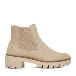 Botki Rieker. Brązowe botki Rieker, bez wzorów, bez obcasa, na płaskiej podeszwie, bez zapięcia. Za 349.99 zł.