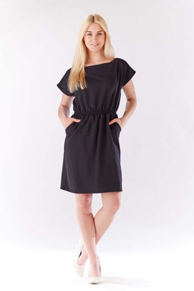 Czarna Sukienka z Gumkami w Talii z Kimonowym Rękawkiem. Czarne sukienki Lou-Lou, l, bez wzorów, z dzianiny, bez kołnierzyka, bez ramiączek. Za 149.90 zł.