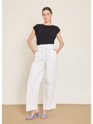 BGN Spodnie w kolorze białym rozmiar: 34. Białe spodnie materiałowe BGN, na co dzień, bez wzorów, z materiału. Za 121.99 zł.