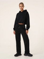 Bluza hoodie o fasonie bombki z bawełną Active - czarny. Czarne bluzy Sinsay, l, bez wzorów, z bawełny, bez kaptura. Za 59.99 zł.