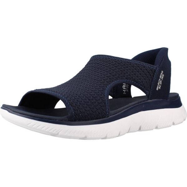 Sandały SKECHERS 119519S Niebieski. Niebieskie sandały Skechers, bez wzorów, z materiału, bez obcasa, bez zapięcia. Za 323.99 zł.