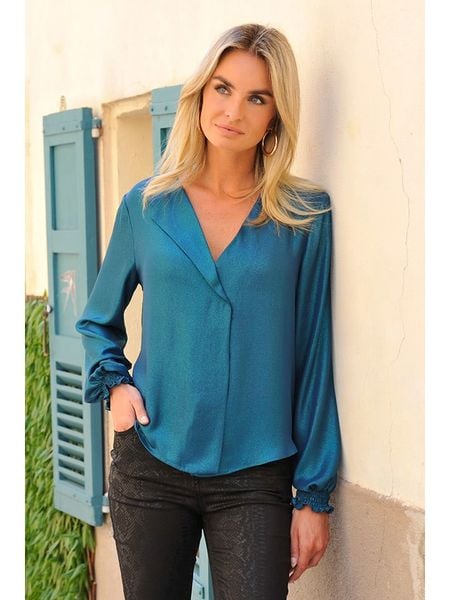 Bleu d'Azur Bluzka "Moya" w kolorze niebieskim rozmiar: 52. Niebieskie bluzki Bleu d'Azur, w ażurowe wzory, bez kołnierzyka, bez ramiączek. Za 125.45 zł.