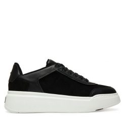 Szpilki Max Mara. Czarne szpilki Max Mara, bez wzorów, bez obcasa, na szpilce, bez zapięcia. Za 2,199.00 zł.