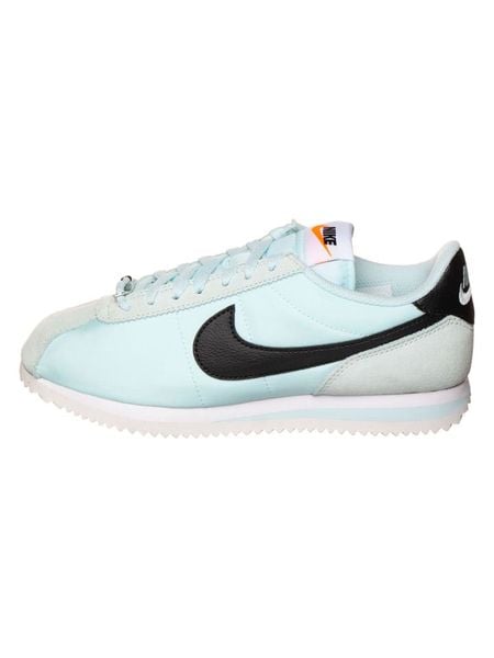 Nike Sneakersy "WMNS Cortez" rozmiar: 41. Niebieskie trampki Nike, bez wzorów, bez zapięcia. Za 311.12 zł.
