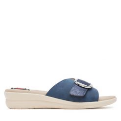 Klapki Go Soft. Niebieskie klapki GO SOFT, bez wzorów, bez obcasa. Za 119.99 zł.