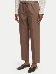 Marella Spodnie materiałowe Teso 2613131075 Brązowy Regular Fit. Brązowe spodnie materiałowe Marella, bez wzorów, z materiału. Za 799.99 zł.