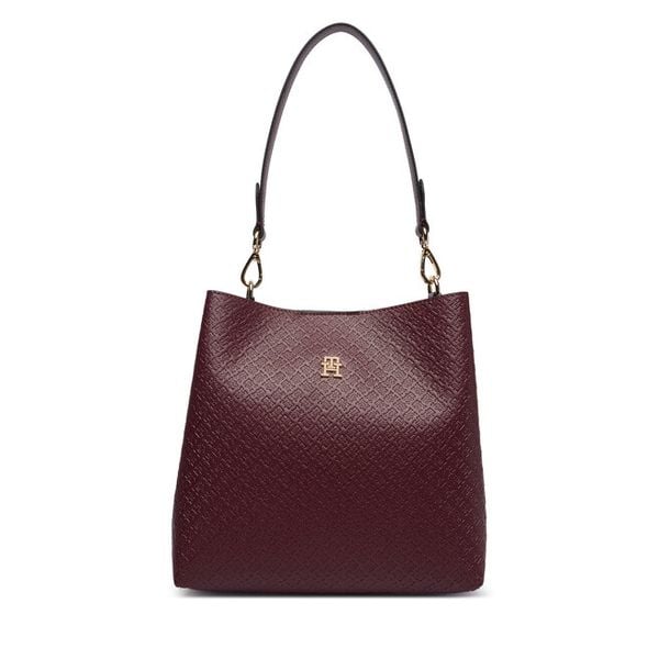Torebka Tommy Hilfiger. Czerwone torebki klasyczne TOMMY HILFIGER, bez wzorów, bez dodatków. Za 649.99 zł.