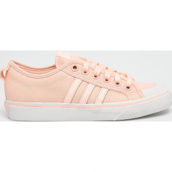 Adidas Originals - Buty Nizza. Czerwone obuwie sportowe Adidas Originals, z gumy, bez zapięcia. W wyprzedaży za 229.90 zł.