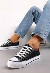 Czarno-Białe Klasyczne Trampki Przed Kostkę Xarosa. Czarne trampki Renee, bez wzorów, z jeansu, przed kostkę, bez zapięcia. Za 39.99 zł.