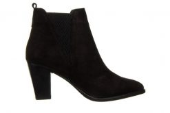 Botki Bayla-161 077 39498 Black Nubuck 161549, Czarny, Skóra naturalna - 38. Czarne botki Bayla, na zimę, bez wzorów, z gumy, za kostkę, bez obcasa, na słupku, bez zapięcia. W wyprzedaży za 224.10 zł.