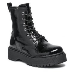 Trzewiki Jenny Fairy. Czarne botki Jenny Fairy, bez wzorów, bez obcasa, na płaskiej podeszwie, bez zapięcia. Za 179.99 zł.