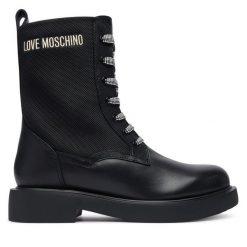 Trzewiki LOVE MOSCHINO. Czarne botki Love Moschino, bez wzorów, bez obcasa, na płaskiej podeszwie, bez zapięcia. Za 1,189.00 zł.